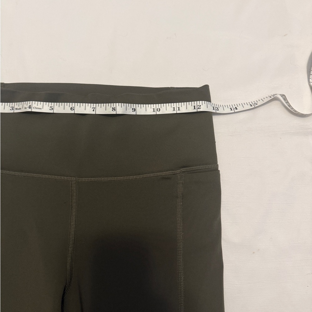Under Armour Women’s Small Olive Green Flare Leggings Stretch EUC - Picture 6 of 8